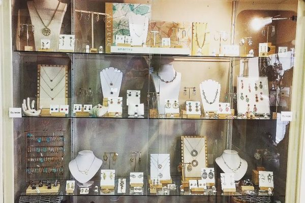 Screenshot_2025-12-11-17-12-20-131_com.instagram.android - zaloa Arrasate